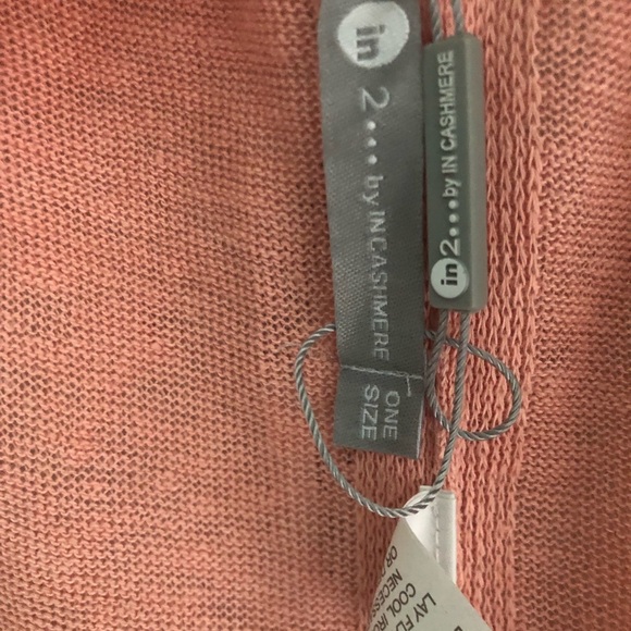 NWT linen light weight shawl or poncho . - Picture 6 of 9